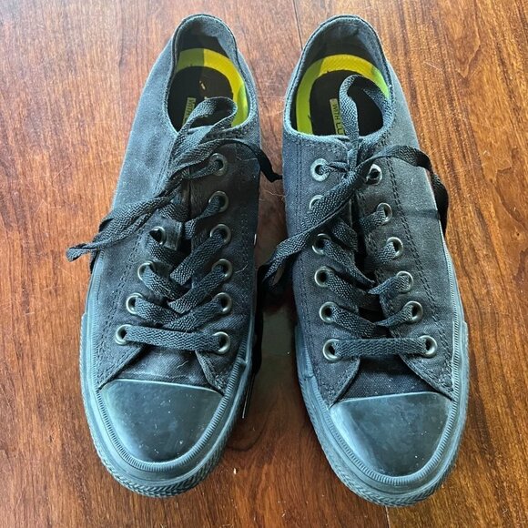 Converse Chuck Taylor All-Star Low‎ Top Sneakers Size 7 - Picture 1 of 7